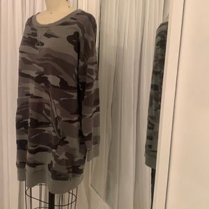 Splendid Camouflage long  Sleeve pullover